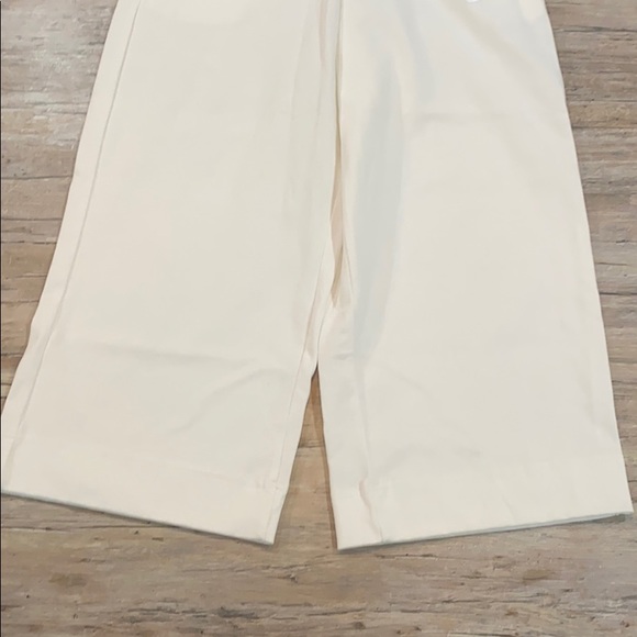 Nike - Picture 5 of 7